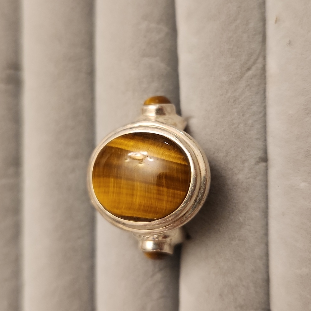 925 STERLING SILVER TIGER'S EYE CABOCHON RING.